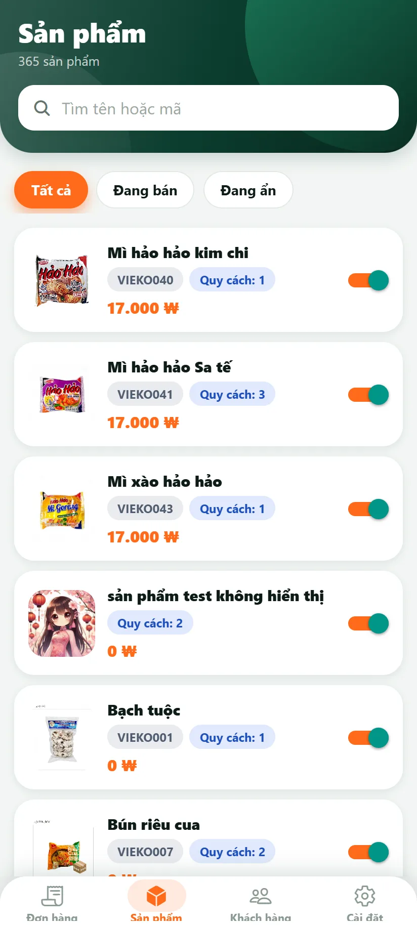 App quản lý: danh sách sản phẩm với nút bật tắt từng sản phẩm